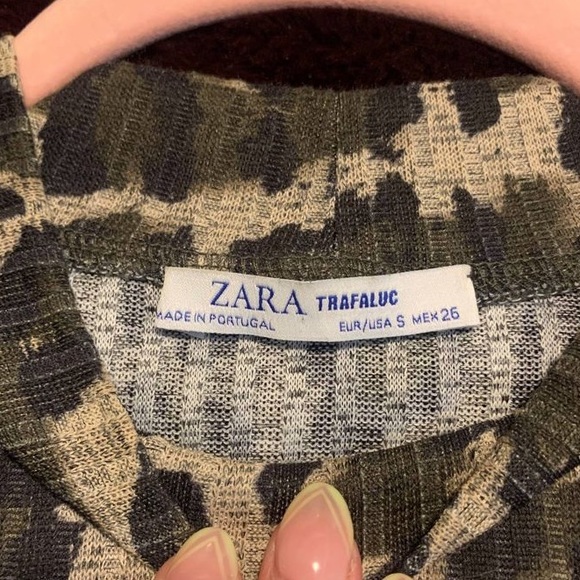 Gorgeous Green Animal Printed Blouse - Picture 2 of 2